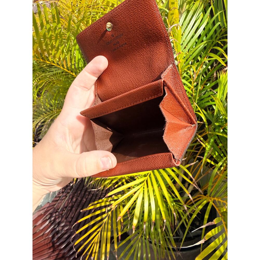 Louis Vuitton Card Wallet - Picture 7 of 12